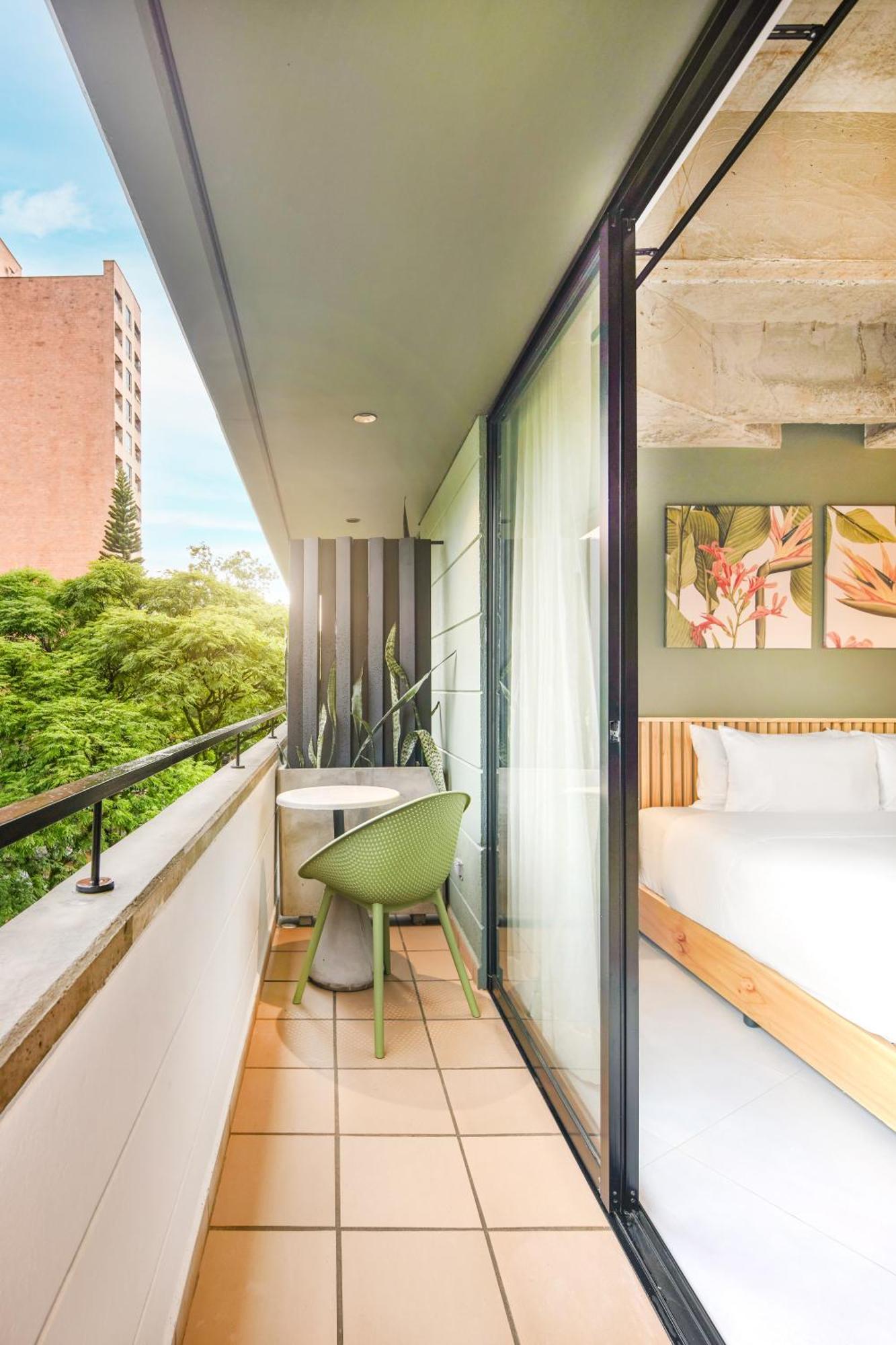 Firenze Lofts Hotel Medellin Bagian luar foto