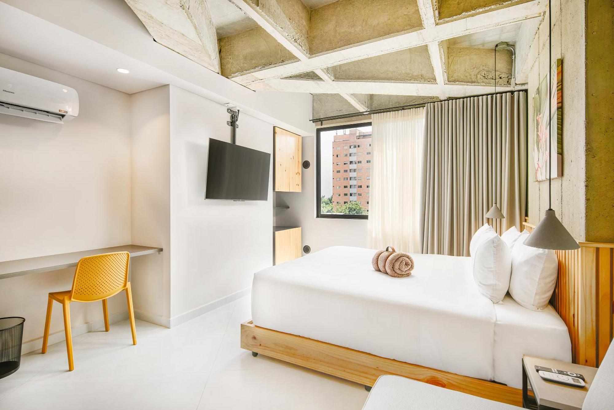 Firenze Lofts Hotel Medellin Bagian luar foto