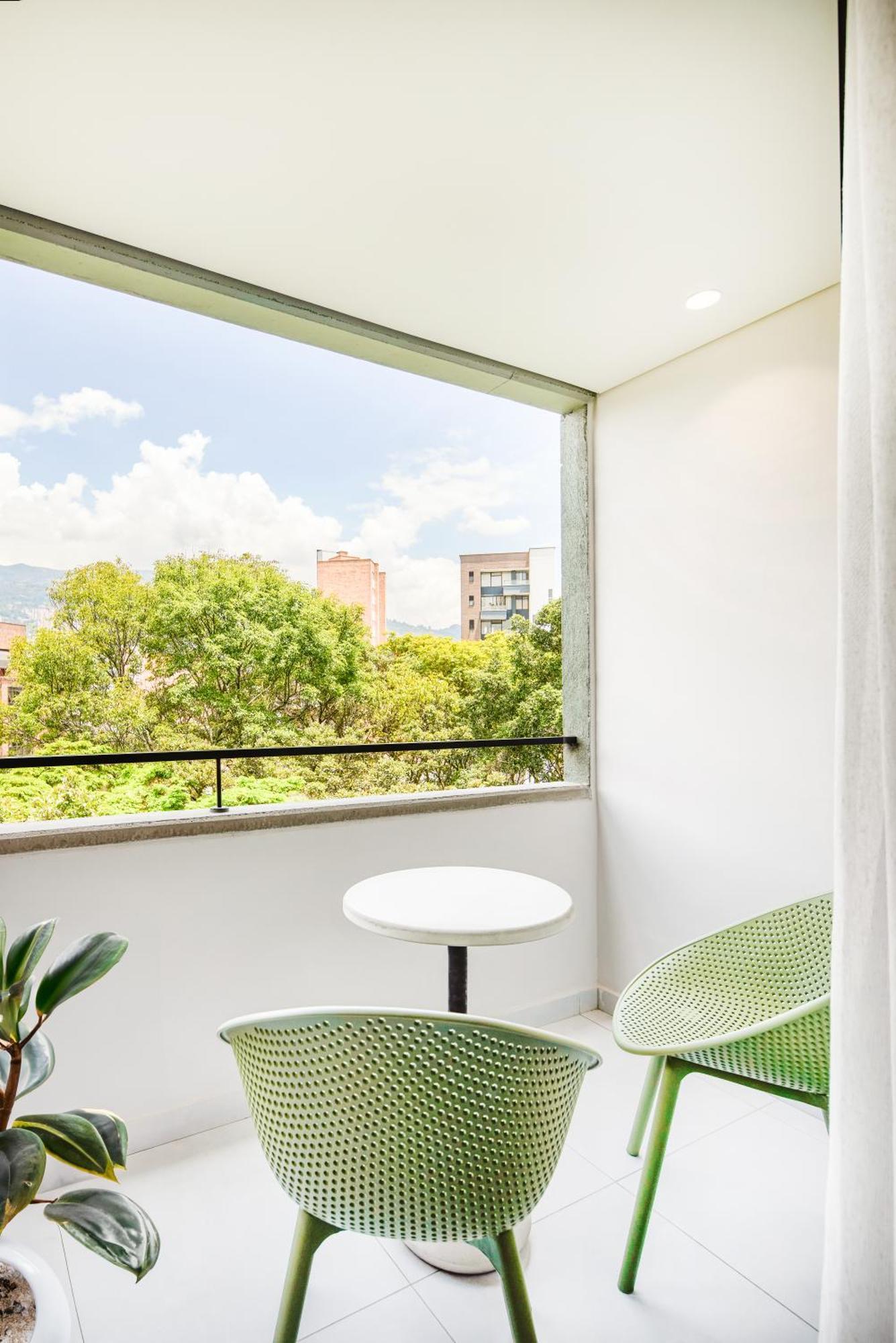 Firenze Lofts Hotel Medellin Bagian luar foto