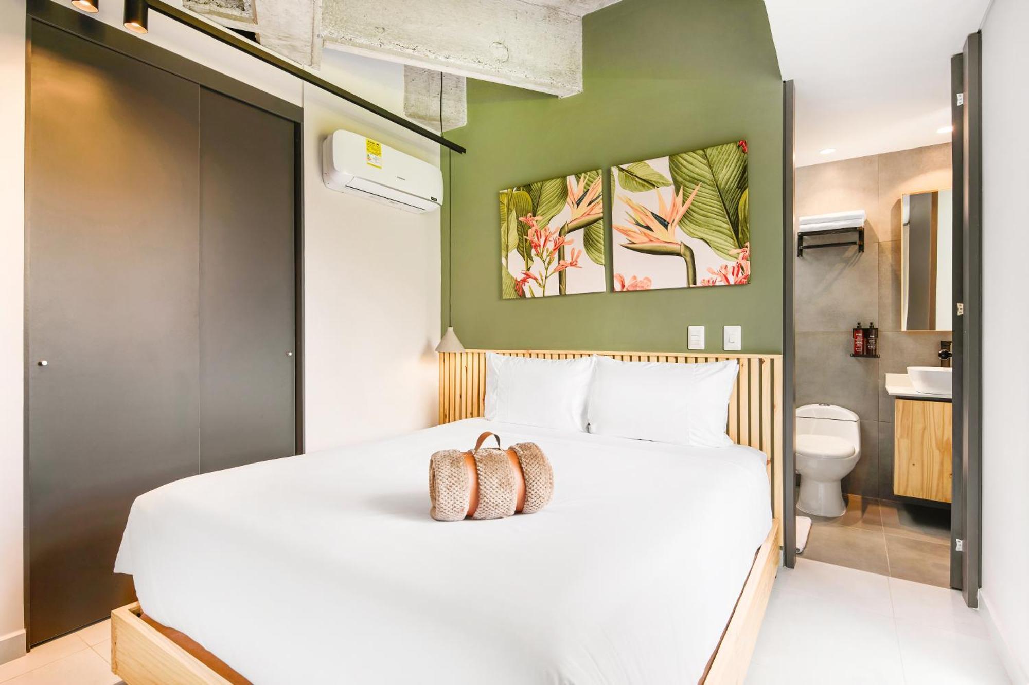 Firenze Lofts Hotel Medellin Bagian luar foto